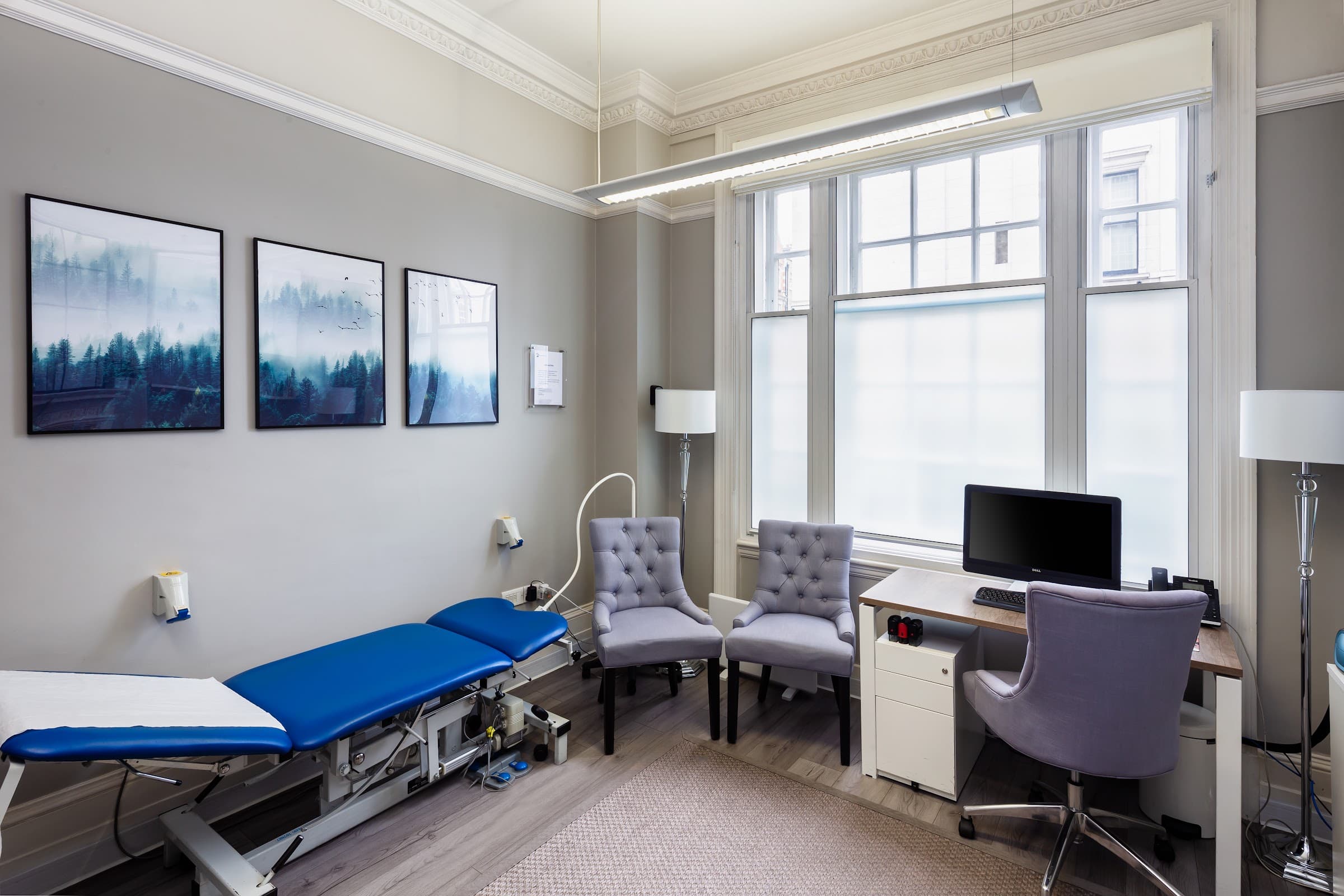 A consultation room at FreedomHealth, Harley Street, photographed by Biztour
